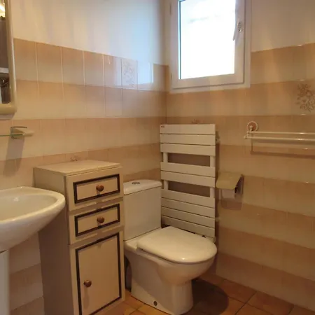 Maison Avec Jardin Clos, Pres De La Et De La Foret, Equipee Pour Famille Et Animaux Admis - Fr-1-194-281 *